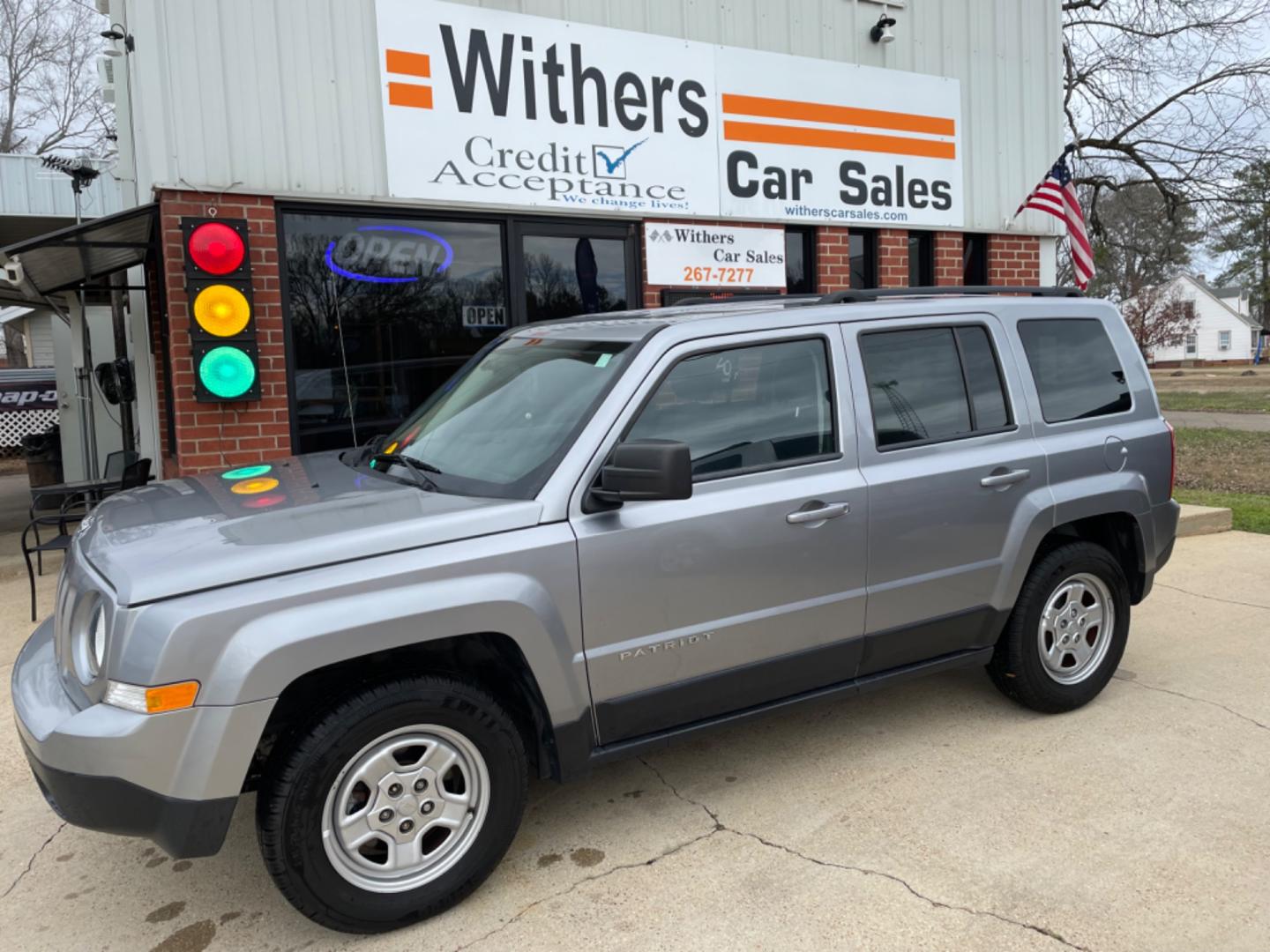 2017 SILVER /BLACK Jeep Patriot (1C4NJPBA1HD) , AUTO transmission, located at 204 Hwy. 16 East, Carthage, MS, 39051, (601) 267-7277, 0.000000, 0.000000 - Photo#0